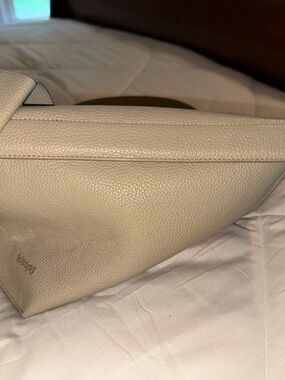Rabeanco Keo Pebbled Leather Crossbody/Shoulder Bag